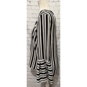 Loft Ann Taylor Black And White Boho Stripe Bell Sleeve Blouse Size Medium thumbnail 3