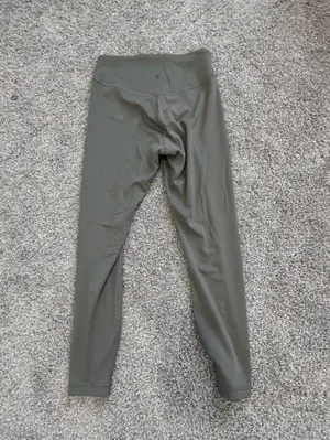 Lululemon Wunder Under SmoothCover High-Rise Tight 25" size 8 thumbnail 9