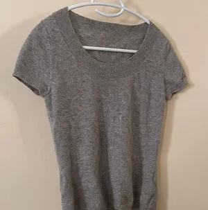 Scenic 100% Cashmere Gray short sleeve top small measurements provided thumbnail 1