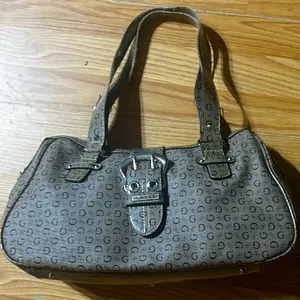 Med/Lg authentic Vintage Guess zippered purse thumbnail 1