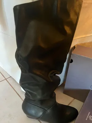 Jennifer Lopez Stylish Knee High Slouchy Boots thumbnail 4