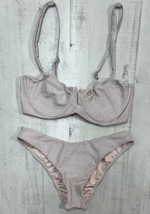 Swimsuit set Top with Adjustable Straps Underwire Tie Back and bikini bottoms thumbnail 1