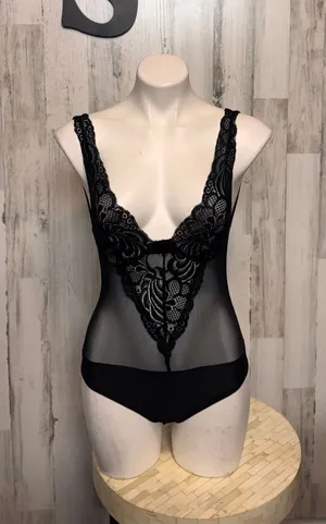 Timing Black Mesh Lace Bodysuit Womens Size Small S Sheer Low Back Teddy Lingeri thumbnail 1