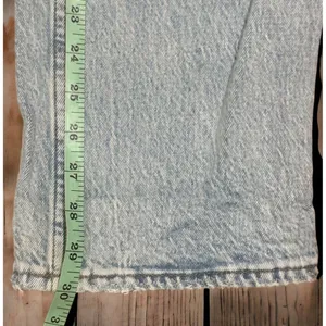Abercrombie The Dad High Rise Distressed Light Wash Jeans Women 27/4 EUC thumbnail 3