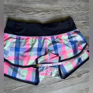 Lululemon Athletica Colorful Plaid Athletic Shorts thumbnail 6
