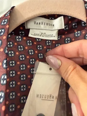 Van Heusen Sleeveless Printed Button-Front Top in Burgundy thumbnail 2