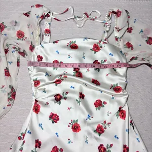 Weworewhat‎ Red Floral Satin Puff Sleeve Mini Dress Size 8 thumbnail 10