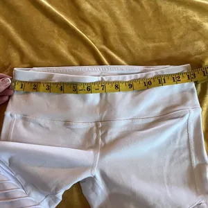 Alo white leggings size Small full length Moto Style And Details thumbnail 7