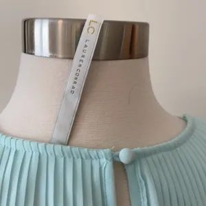 Lauren Conrad blouse/Top thumbnail 5
