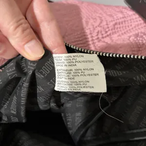Steve‎ Madden Pink quilted tote Travel bag and detachable crossbody Bag Keychain thumbnail 9