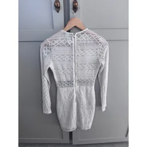 Windsor White Geometric Lace Long Sleeve Bodycon Mini Dress Womens Medium thumbnail 2