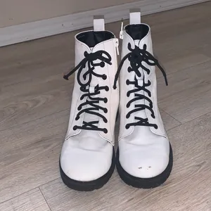 Time and Tru Combat Boots White Lug Boots thumbnail 2