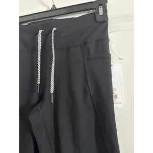 Yogalicious Lux‎ Black High Waisted Drawstring Leggings with Pockets XS NWT thumbnail 3