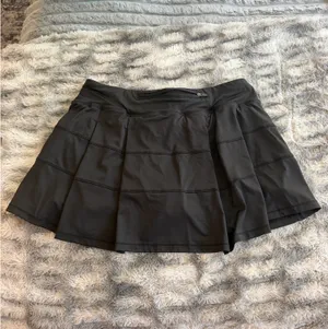 Amazon tennis skirt w/ zipper in back - Black Size M thumbnail 2