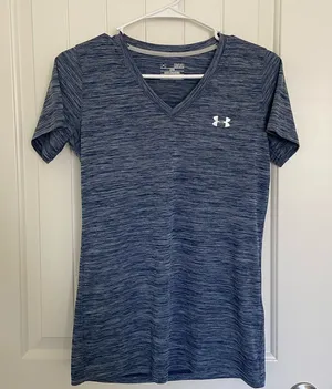 NWOT Under Armour women’s dark blue‎ heatgear loose v-neck athletic top medium thumbnail 1
