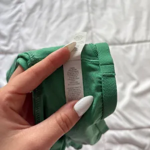 OFFLINE by Aerie Real Me Strappy Sports Bra Green V-Neck Crop Tank Medium Active thumbnail 7