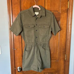 Universal Threads Olive Utility Romper Size 4 thumbnail 3