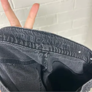American Eagle Black Washed Denim Skater Jeans Size 4 Long thumbnail 2