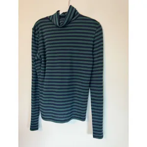 FAHERTY Turtleneck Top Green Navy Stripe Sz Small NEW thumbnail 3