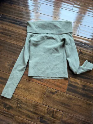 Aritzia Wilfred Off-The-Shoulder Top thumbnail 4