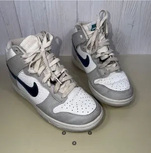 Nike Dunk High Rebel White Grey Teal Women’s 7 thumbnail 1