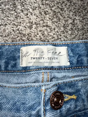 Free People We The Free Twenty-Seven Distressed Denim Jorts Shorts Size 27 thumbnail 2