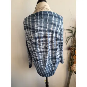 Lululemon Back in Action Long Sleeve Shirt Blue White‎ Tie Dye Relaxed Fit Top thumbnail 3
