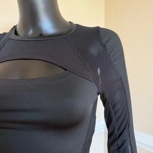 Gym Top T-shirt Crop Top Blouse Cover Up Tee Long Sleeve Sport Tee Slim Fit Top thumbnail 2