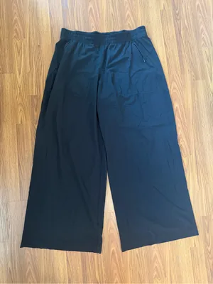 Lululemon Wanderer Crop Athletic Performance Culotte Black 14 Tall thumbnail 2