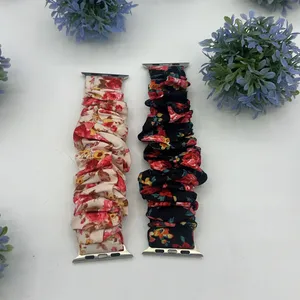 2 Floral Apple Watch Band Small 42/44mm Red/Black thumbnail 2