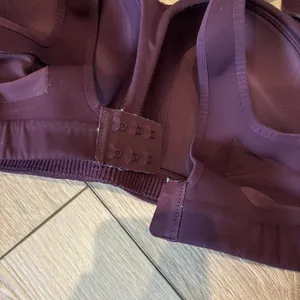 lululemon sports bra thumbnail 2