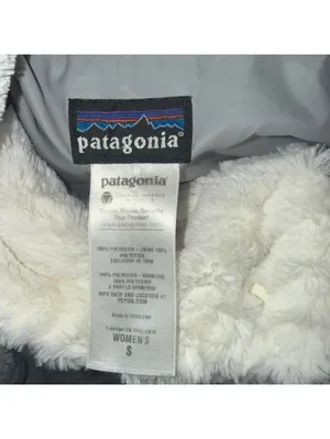 Patagonia Women's White and Cream Jacket thumbnail 5