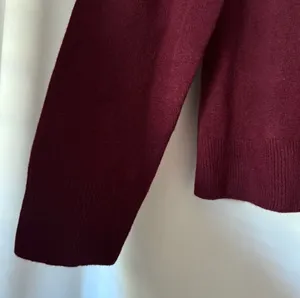 Karen Scott NWOT Dark Red Burgundy Crewneck Long Sleeve Sweater Size Medium thumbnail 3