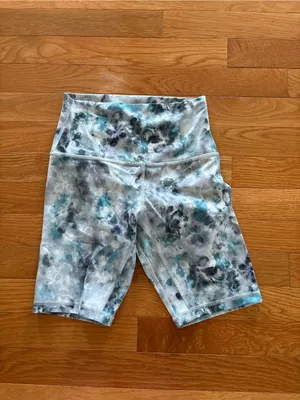 lululemon athletica Blue-Grey Tie-Dye Bike Shorts thumbnail 2