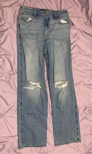 Hollister Ultra High-rise Dad Jeans thumbnail 1