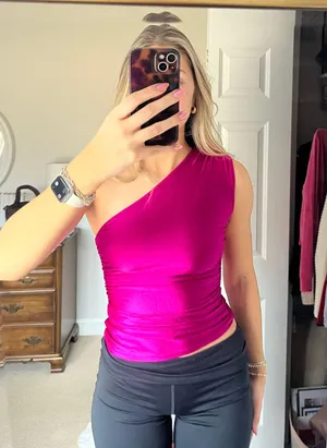 Prettylittlething Pink One Shoulder Top thumbnail 1