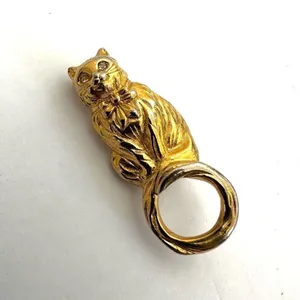 Vintage gold tone Avon cat pin brooch thumbnail 2