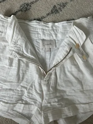 White Shorts thumbnail 3