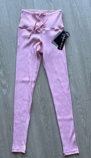 Strut This The Aubrey Ankle Leggings Womens Small Tiny Fit Chalk Pink Ribbed thumbnail 1