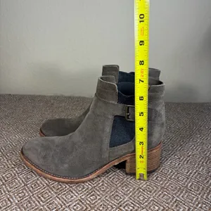 Alberto Fermani Gray Suede Ankle Boots Sz 7.5 Womens Western Casual Preppy thumbnail 8