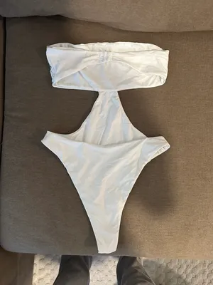 One Piece White revolve  - Camila Coelho thumbnail 4