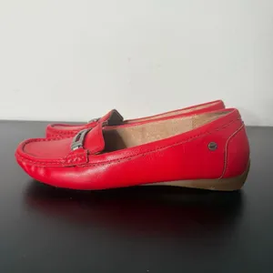 Life Stride Red Faux Leather Loafers Womens 6.5 Shoes Moc Toe Slip on Silver thumbnail 6