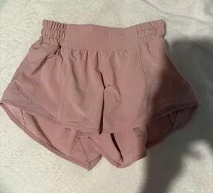 Lululemon 2.5" Hotty Hot thumbnail 1