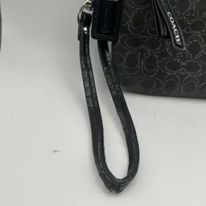 Coach Signature C Black Patent Trim Wristlet‎ Purple Lining Card Slots thumbnail 4