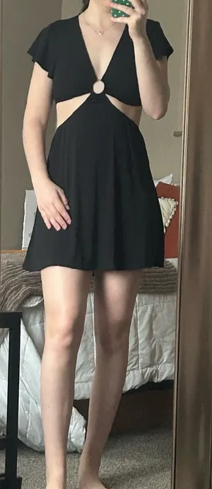 H&M Cut-Out Mini Dress thumbnail 1