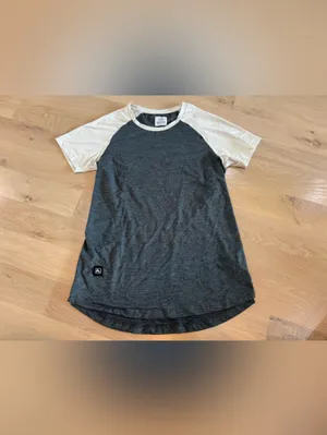 Flylow 2022 JESSI SHIRT shadow/cloud women’s size small thumbnail 3
