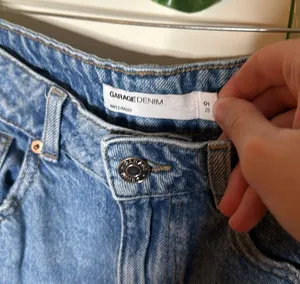 Garage Baggy Ripped Jeans thumbnail 3