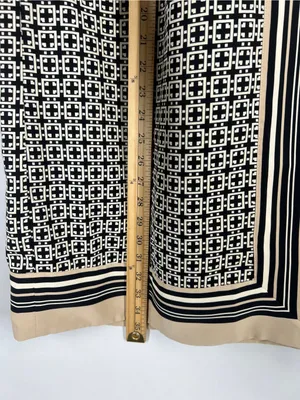 Abercrombie & Fitch Black and Cream Maxi Skirt with Geometric Print thumbnail 9