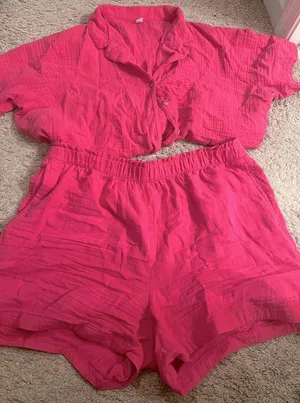 Old Navy Crinkle Gauze Button Up & Shorts Set in Polarized Pink - size XL thumbnail 1