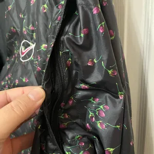 Nike‎ Sportswear Icon Clash Quilted Jacket black floral size large thumbnail 6